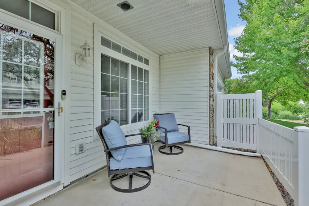 750 Maple Hills Drive #B Maplewood, MN 55117