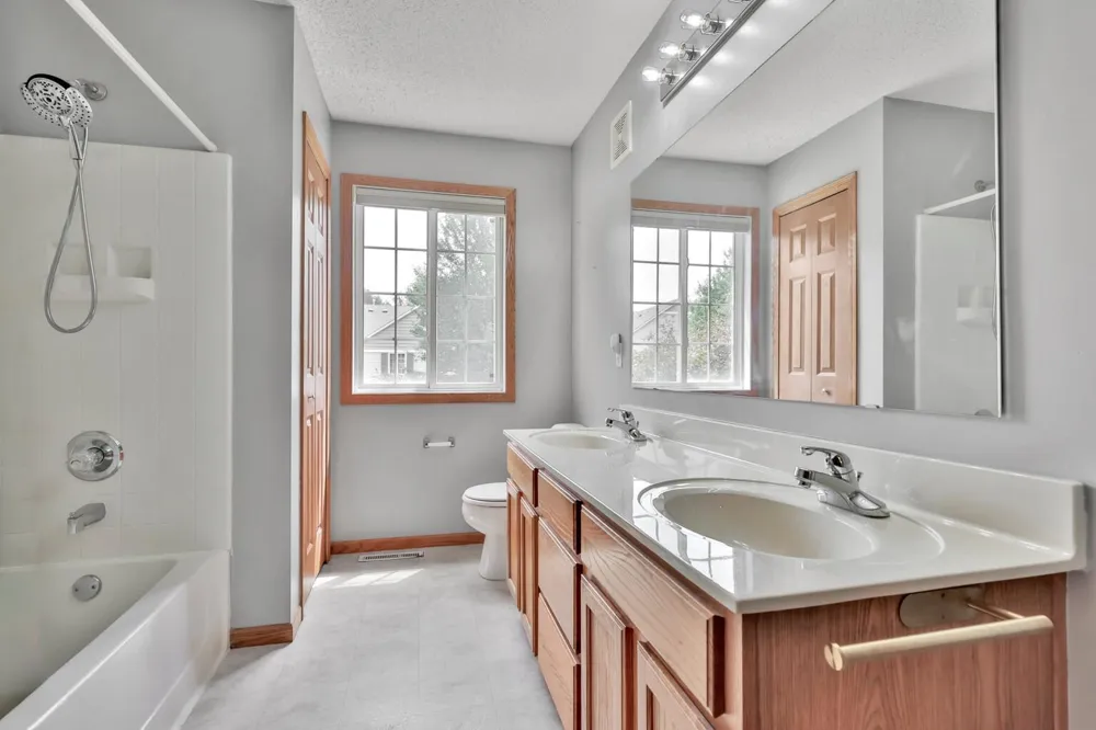 750 Maple Hills Drive #B Maplewood, MN 55117