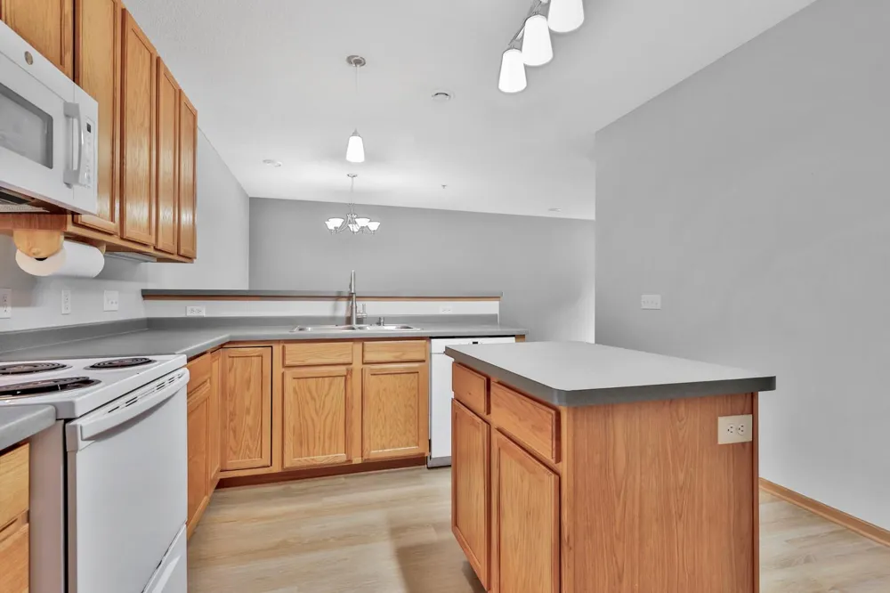 750 Maple Hills Drive #B Maplewood, MN 55117