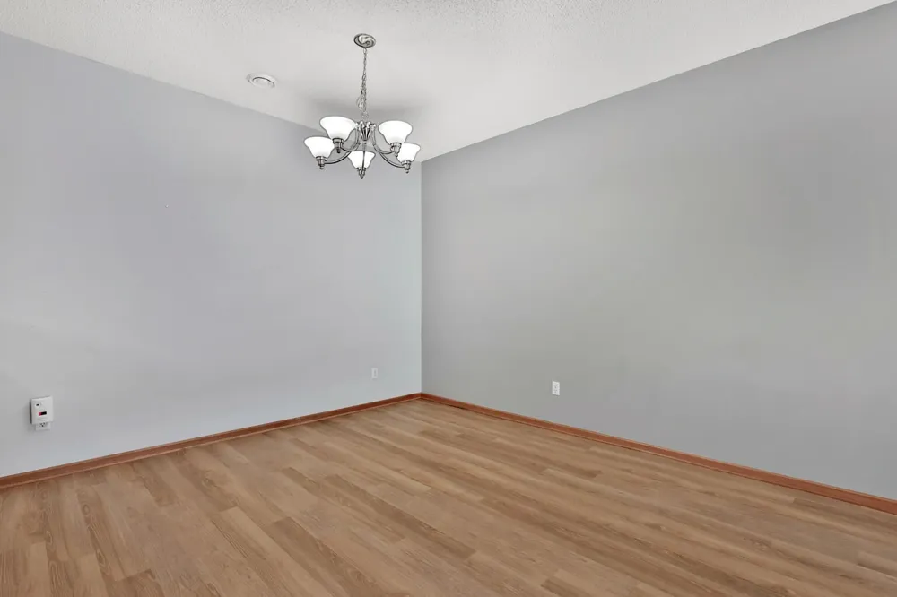 750 Maple Hills Drive #B Maplewood, MN 55117