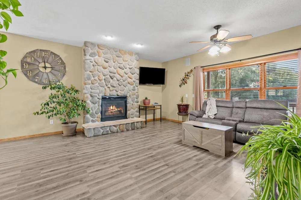 26141 22nd Street W Zimmerman, MN 55398