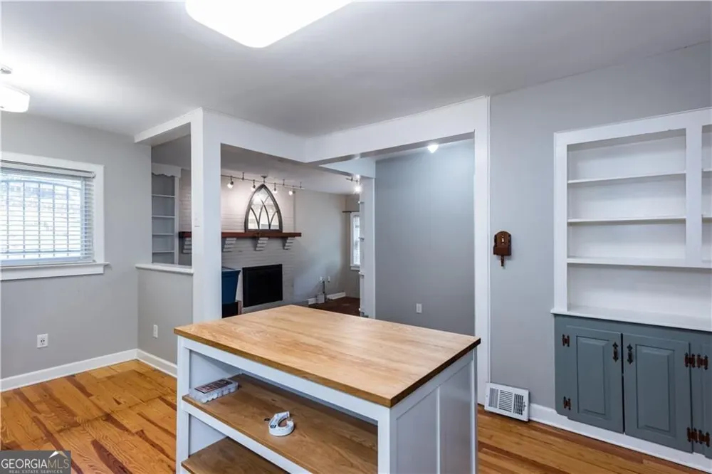 2743 Kimmeridge DR East Point, GA 30344