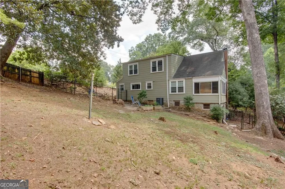 2743 Kimmeridge DR East Point, GA 30344