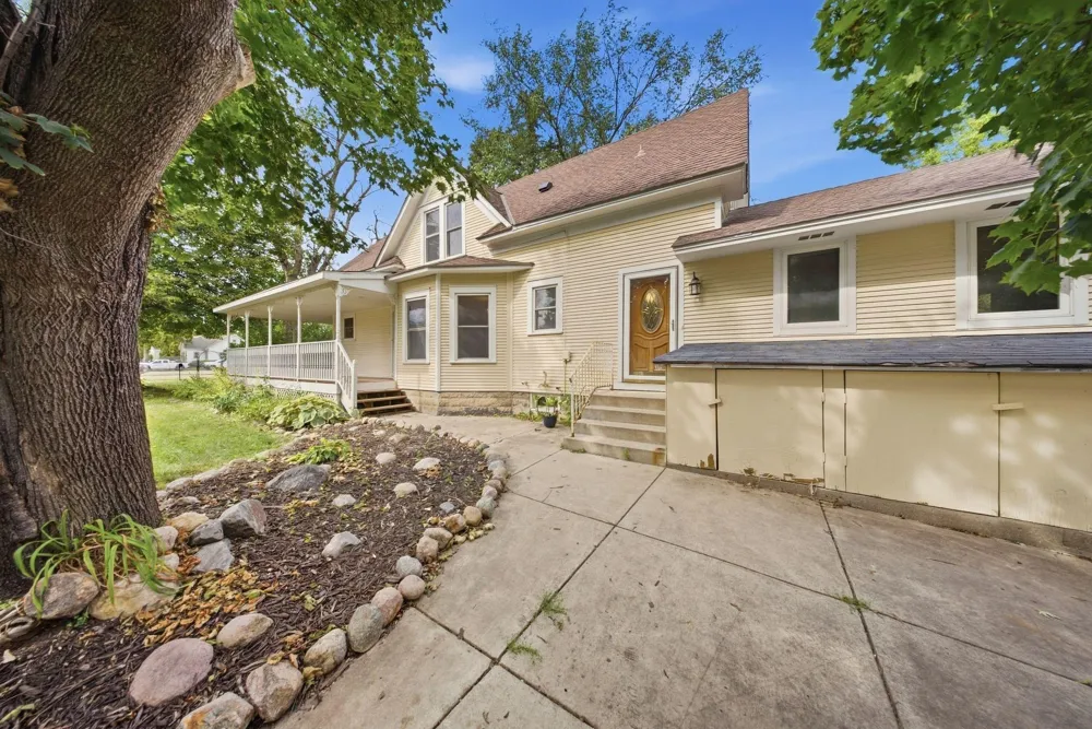 317 8th Street Farmington, MN 55024