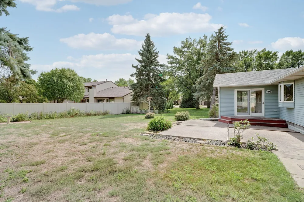 43 Jefferson Court Hastings, MN 55033