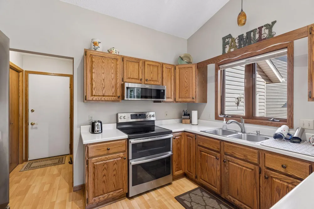 3180 Cuneen Trail Inver Grove Heights, MN 55076