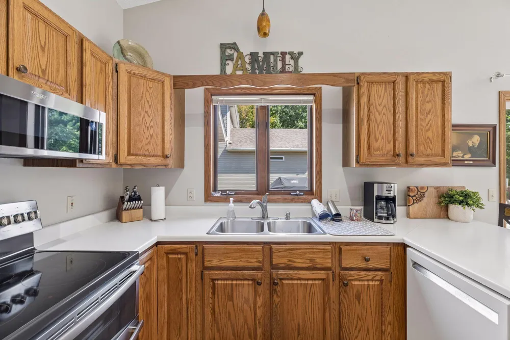 3180 Cuneen Trail Inver Grove Heights, MN 55076