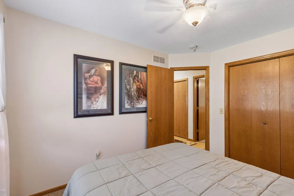 3180 Cuneen Trail Inver Grove Heights, MN 55076