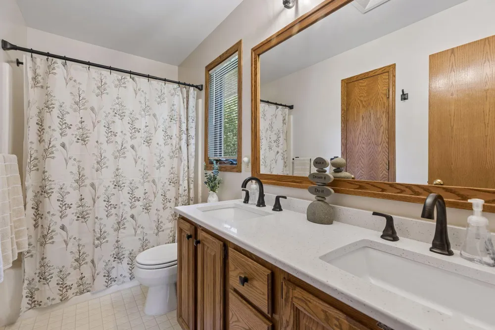 3180 Cuneen Trail Inver Grove Heights, MN 55076