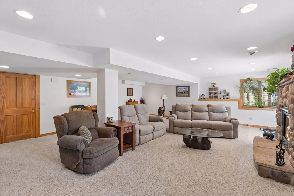 3180 Cuneen Trail Inver Grove Heights, MN 55076