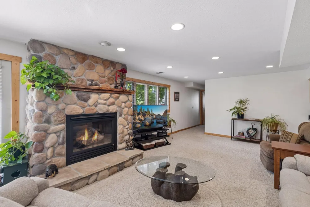 3180 Cuneen Trail Inver Grove Heights, MN 55076