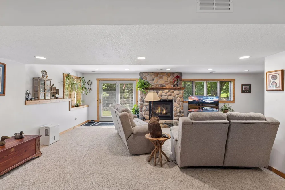 3180 Cuneen Trail Inver Grove Heights, MN 55076