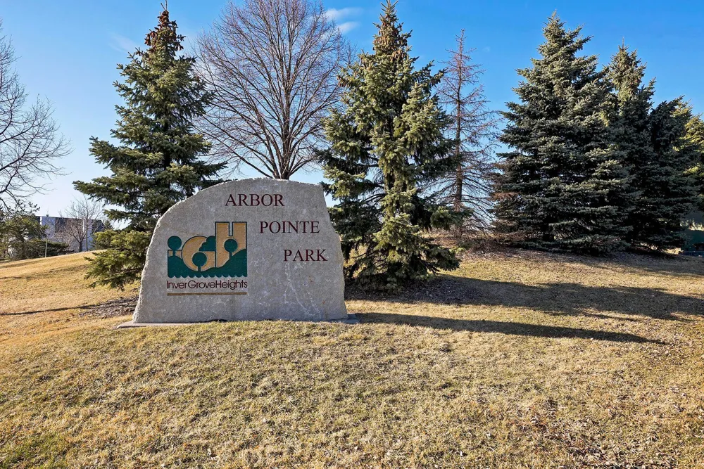 3180 Cuneen Trail Inver Grove Heights, MN 55076