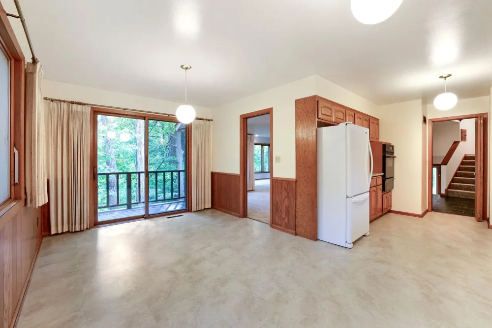 1200 Falls View Court Mendota Heights, MN 55118