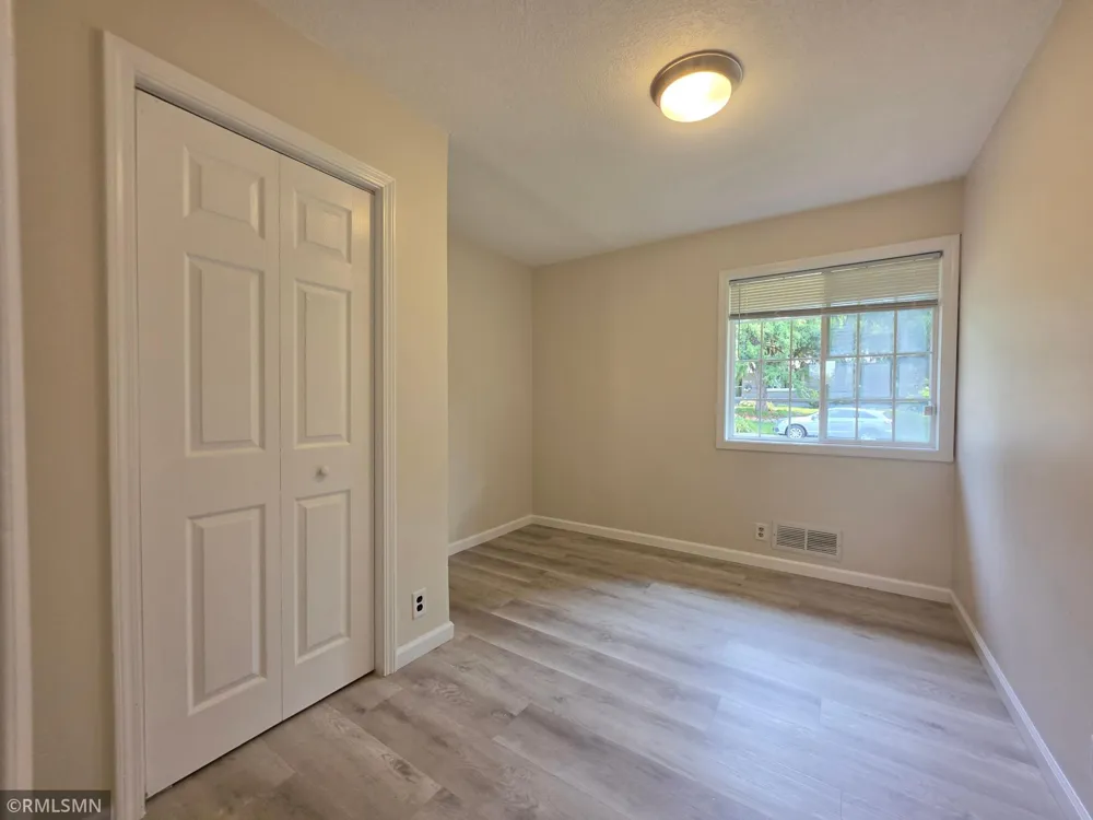 1306 Woodhill Road Burnsville, MN 55337