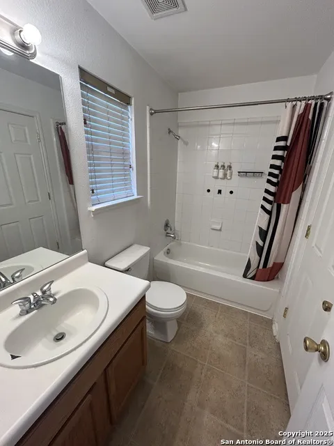 369 STARLING CRK New Braunfels, TX 78130