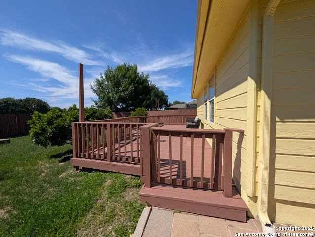 369 STARLING CRK New Braunfels, TX 78130