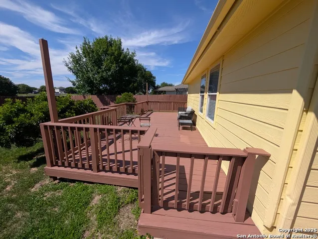 369 STARLING CRK New Braunfels, TX 78130