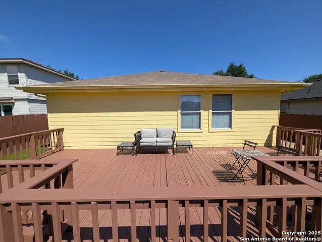 369 STARLING CRK New Braunfels, TX 78130