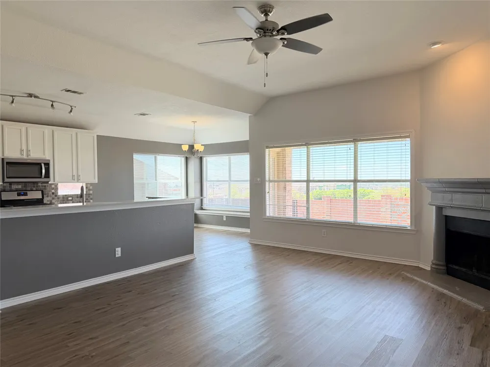 2821 Saddlebred Trail Celina, TX 75009