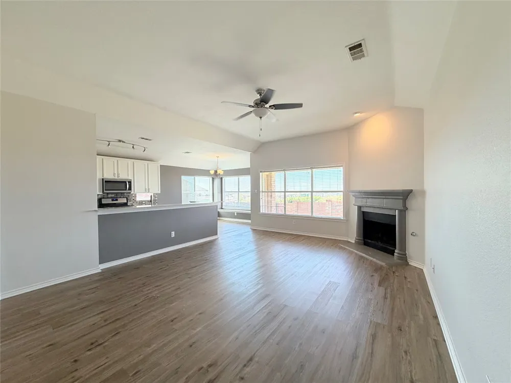 2821 Saddlebred Trail Celina, TX 75009
