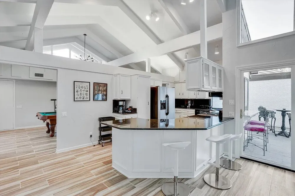 612 W Northgate Drive Irving, TX 75062