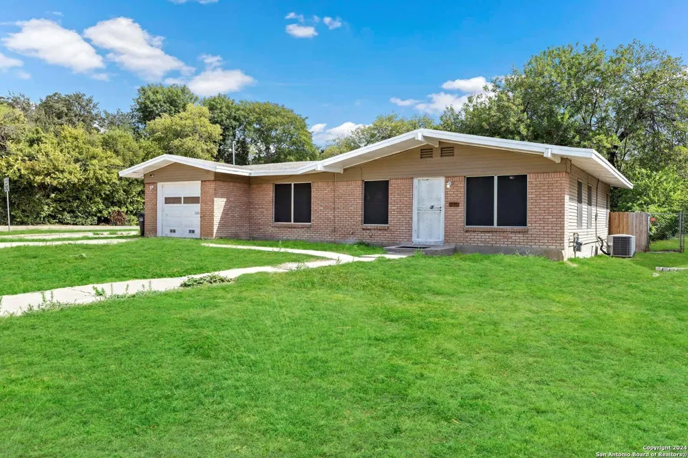 331 Ave Maria Drive San Antonio, TX 78216