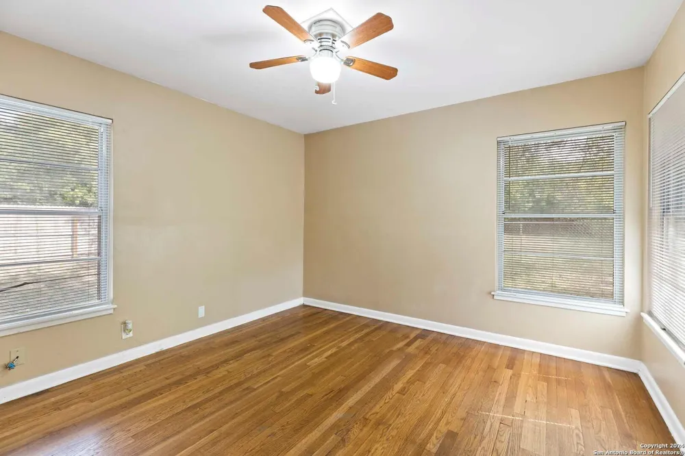 331 Ave Maria Drive San Antonio, TX 78216
