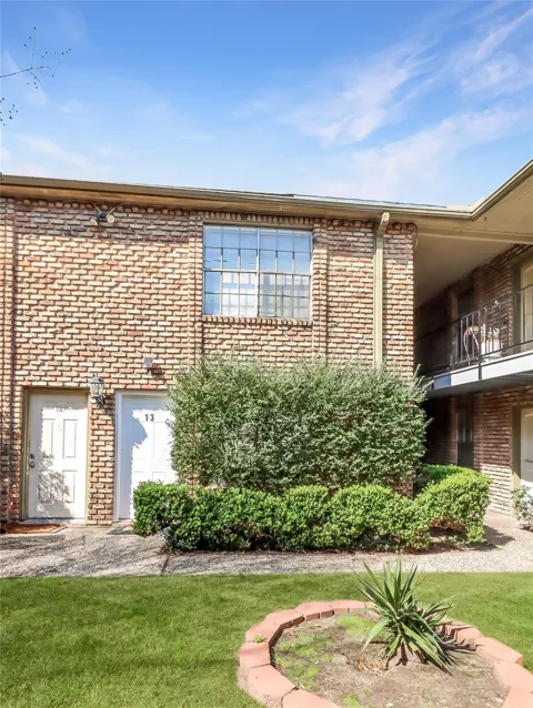 6401 Skyline Drive Drive #13