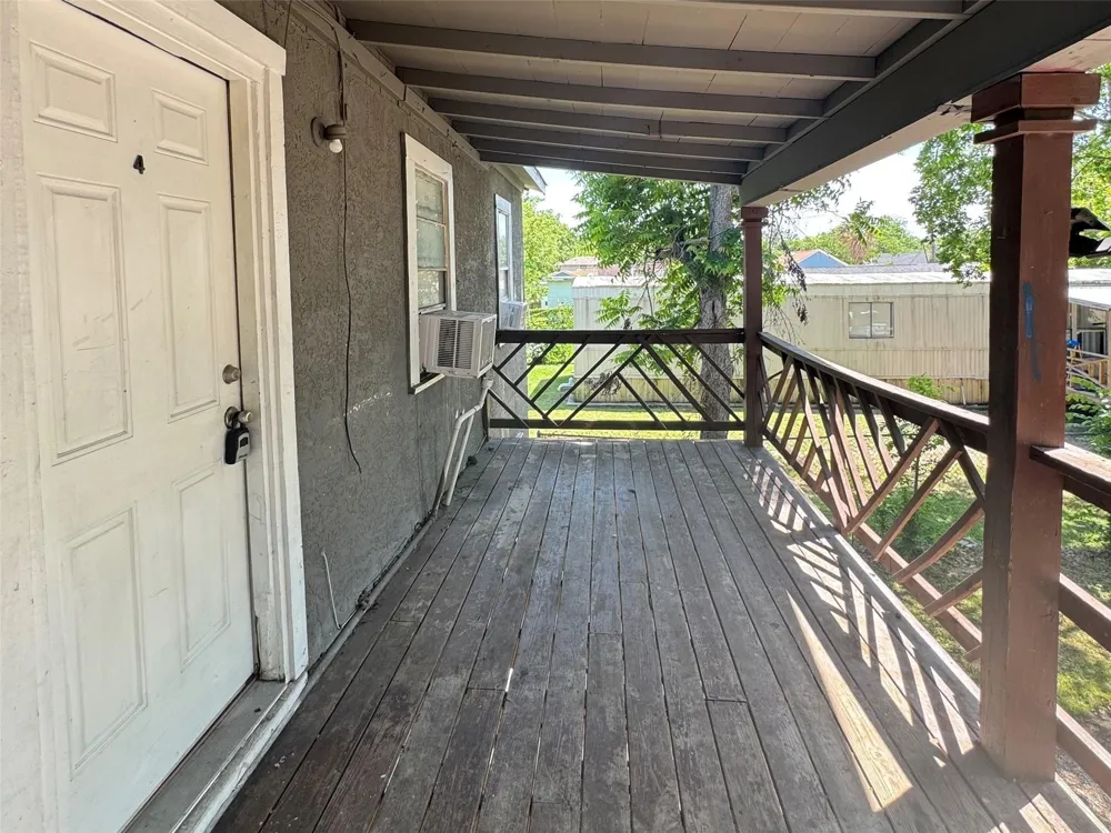 311 Randall Street #4 Pasadena, TX 77506