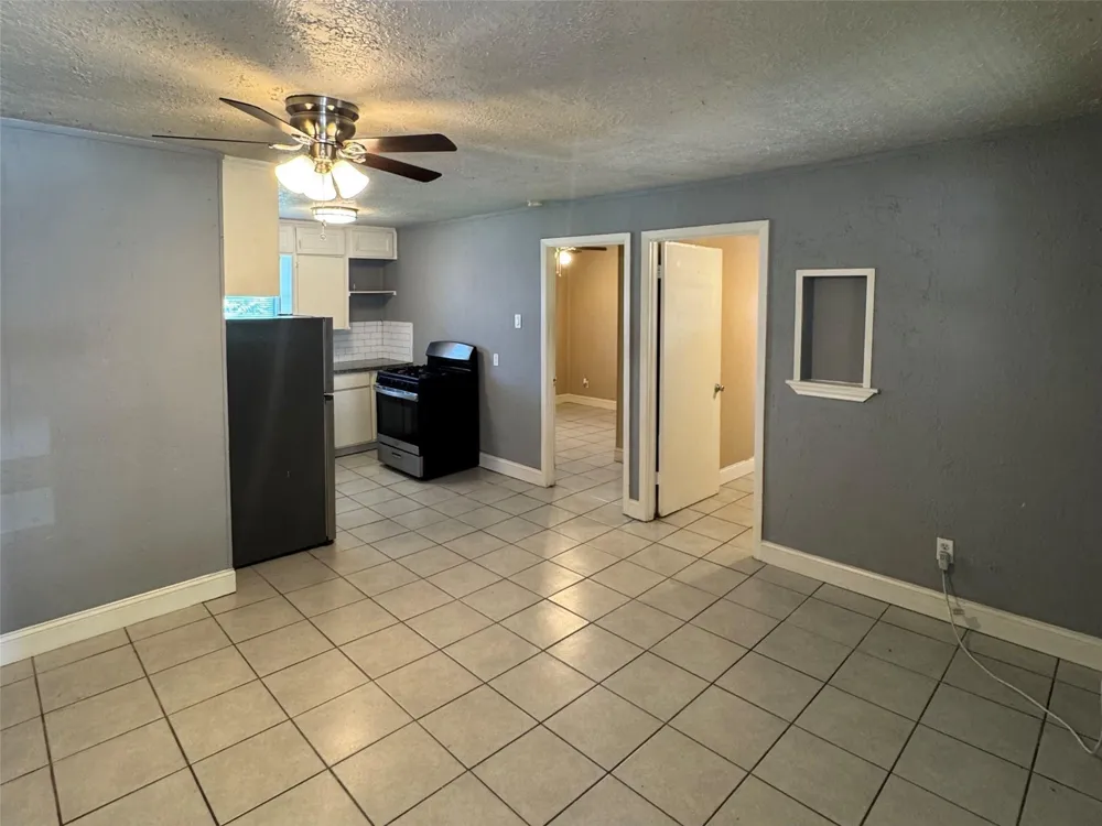 311 Randall Street #4 Pasadena, TX 77506