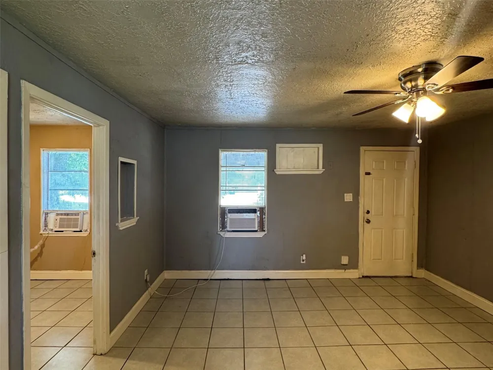 311 Randall Street #4 Pasadena, TX 77506