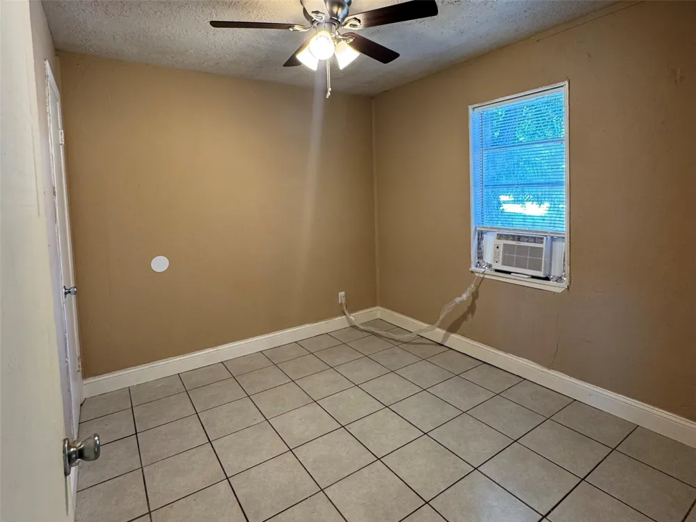 311 Randall Street #4 Pasadena, TX 77506