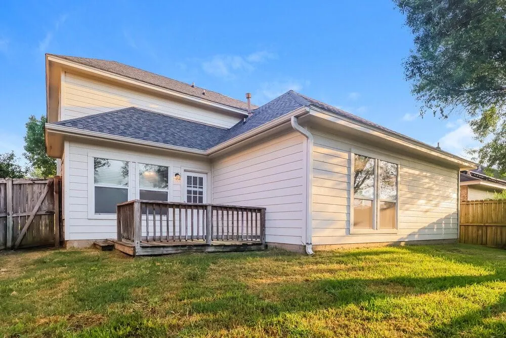 985 Oak Falls Drive Conroe, TX 77378