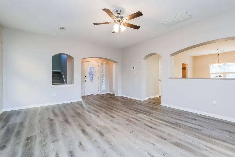 985 Oak Falls Drive Conroe, TX 77378