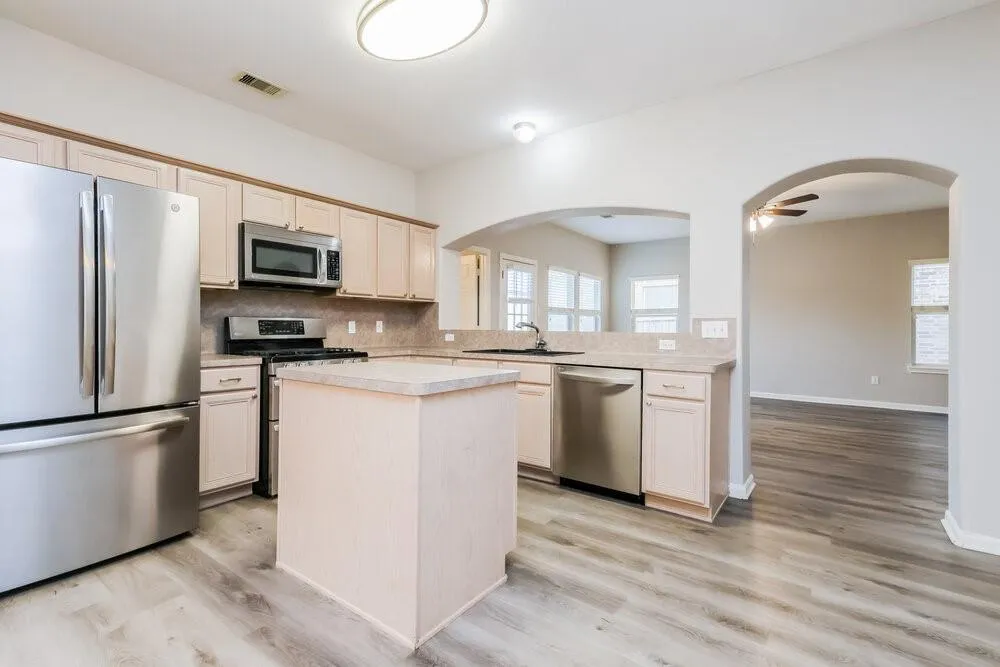 985 Oak Falls Drive Conroe, TX 77378