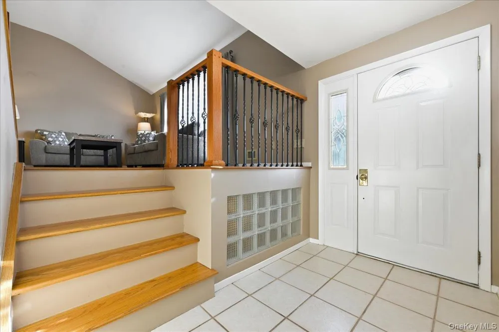 1420 Holiday Park Drive Wantagh, NY 11793