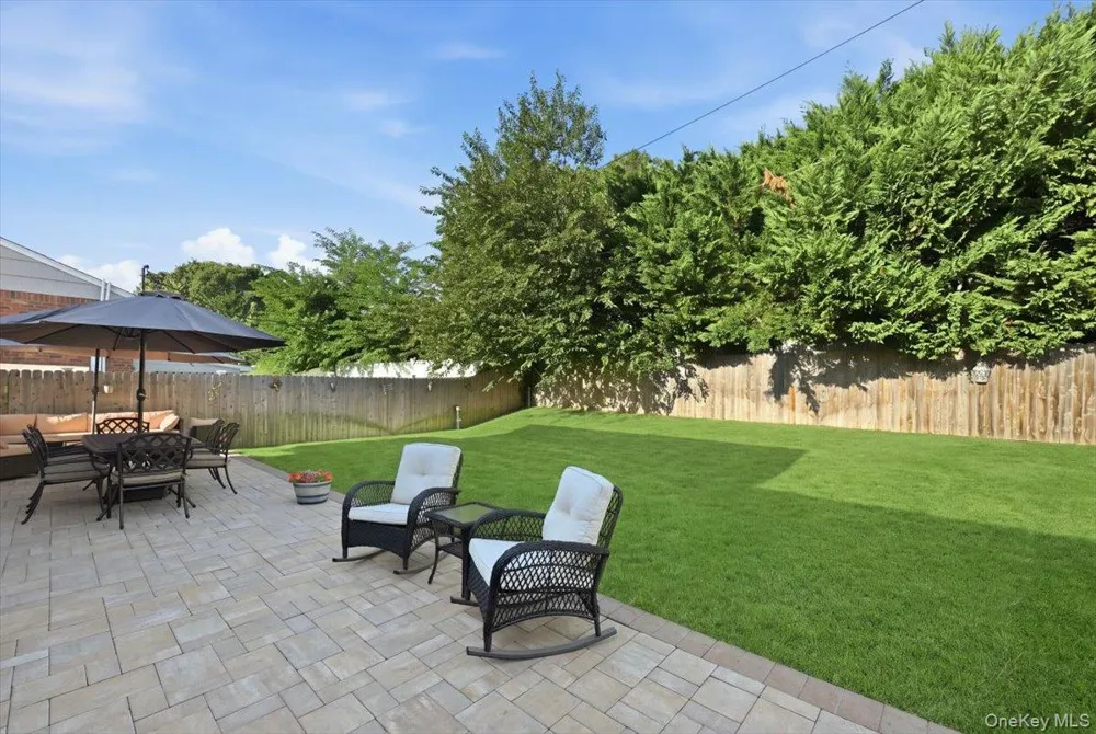 1420 Holiday Park Drive Wantagh, NY 11793