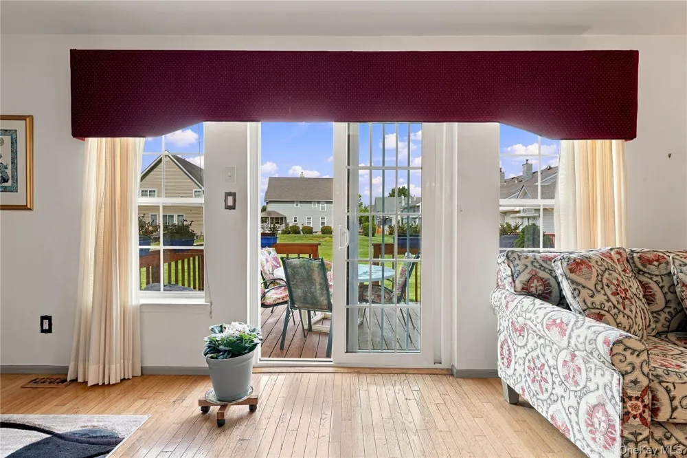 77 Sunburst Terrace Central Islip, NY 11722