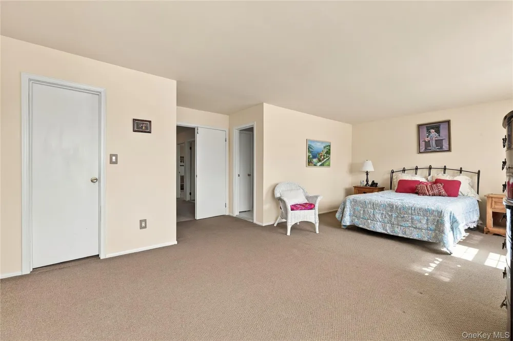 77 Sunburst Terrace Central Islip, NY 11722