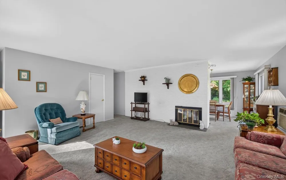 31 Francis Terrace Glen Cove, NY 11542