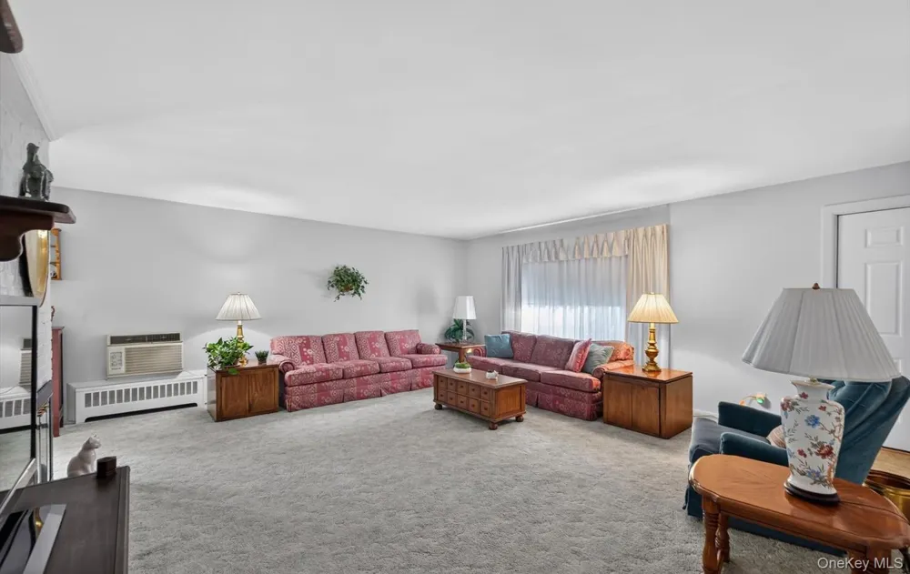 31 Francis Terrace Glen Cove, NY 11542