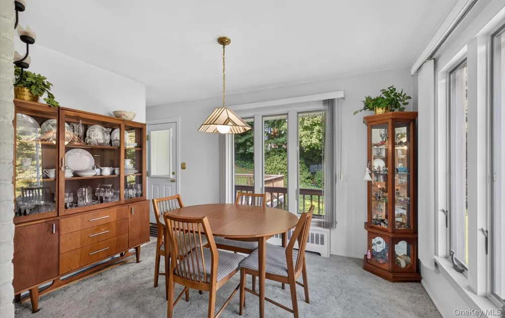 31 Francis Terrace Glen Cove, NY 11542