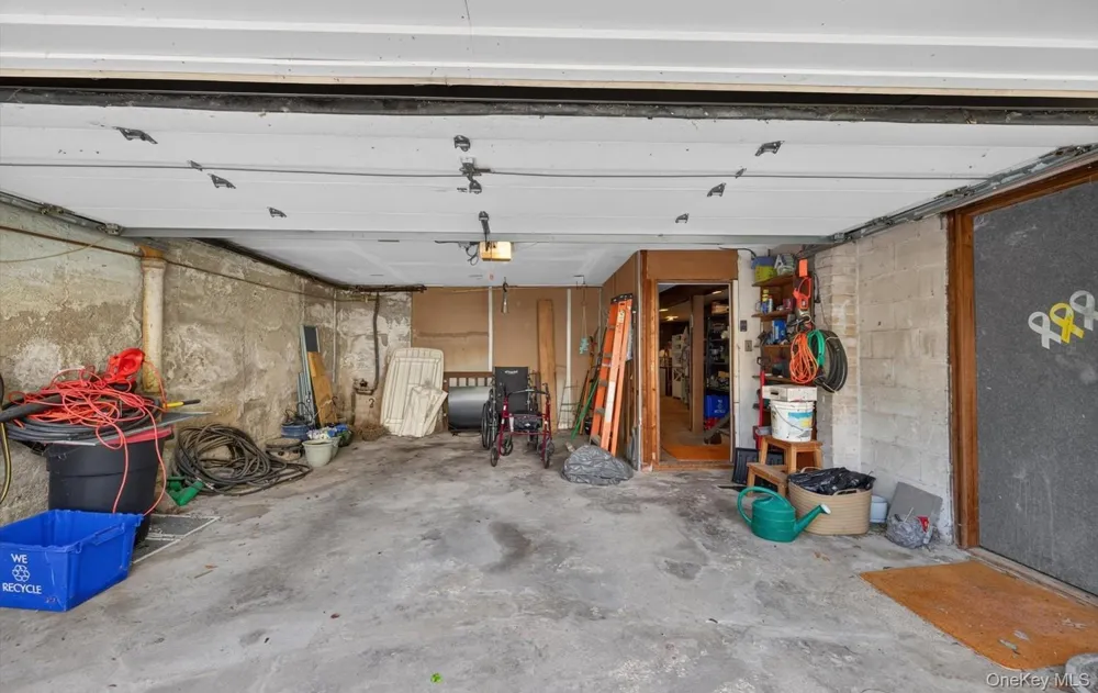 31 Francis Terrace Glen Cove, NY 11542