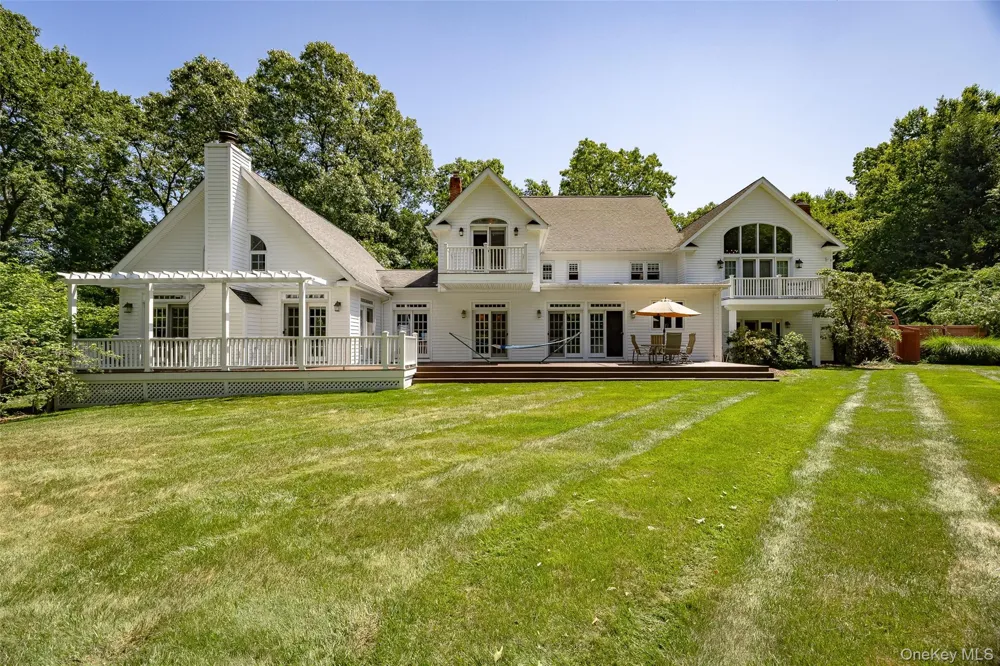 18 Innsbruck Boulevard Hopewell Junction, NY 12533