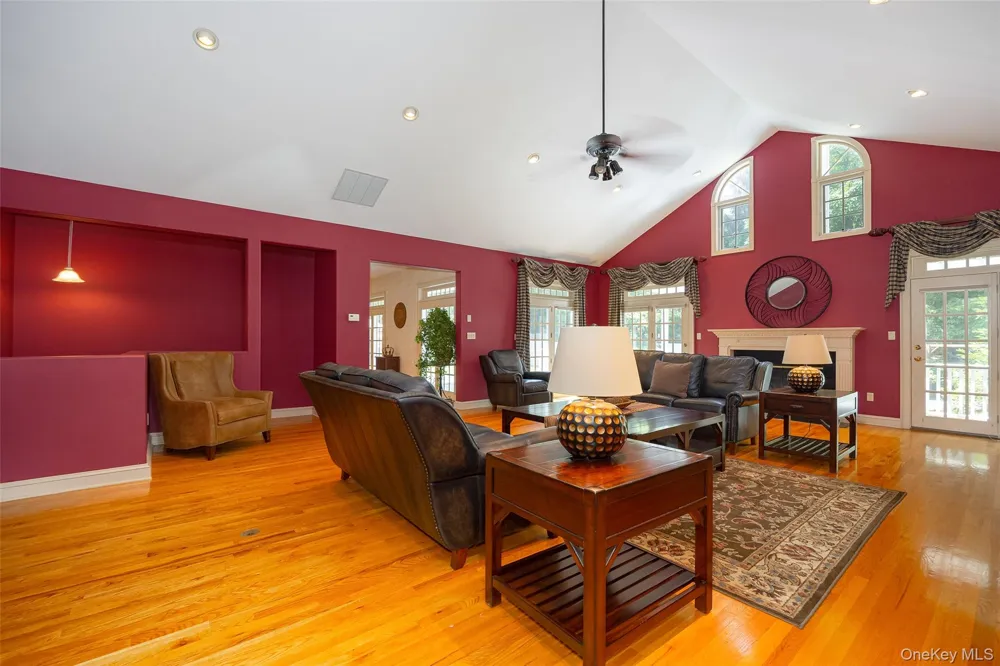 18 Innsbruck Boulevard Hopewell Junction, NY 12533