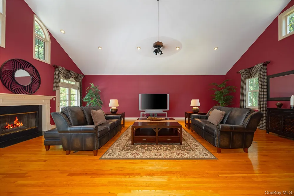 18 Innsbruck Boulevard Hopewell Junction, NY 12533