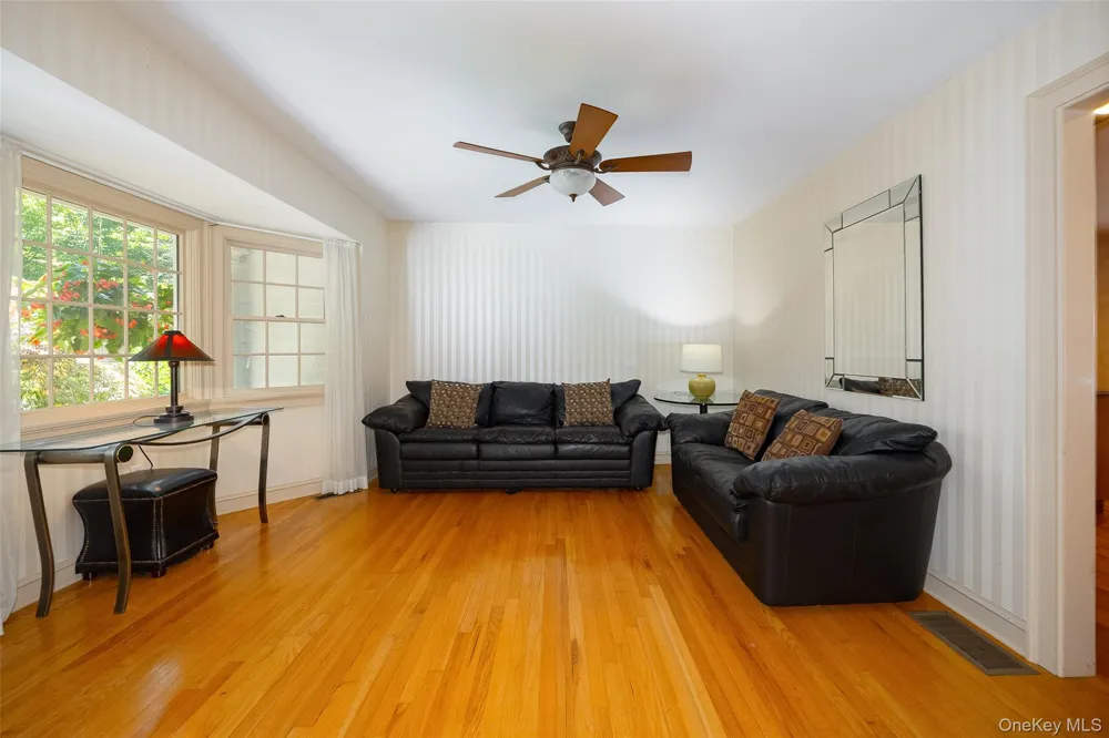18 Innsbruck Boulevard Hopewell Junction, NY 12533