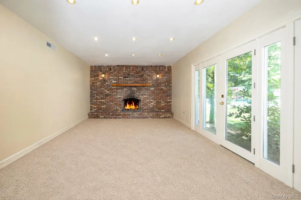 18 Innsbruck Boulevard Hopewell Junction, NY 12533
