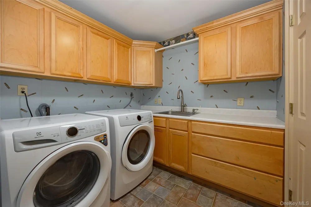 18 Innsbruck Boulevard Hopewell Junction, NY 12533